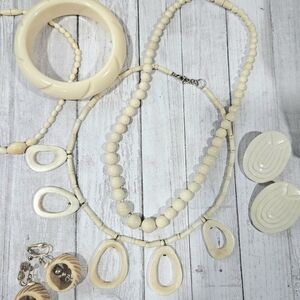 Vintage Ivory Tones Lucite Bone Jewelry Lot 5 Items Lovely EUC